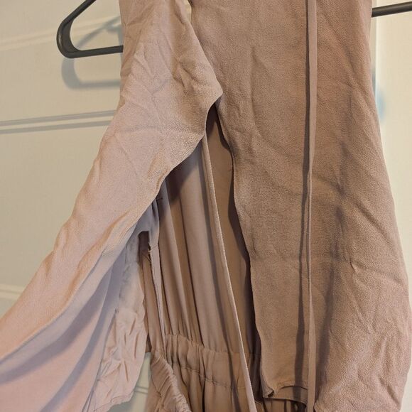 Aritzia/Babaton Donachie Romper Sz XXS - Picture 5 of 6